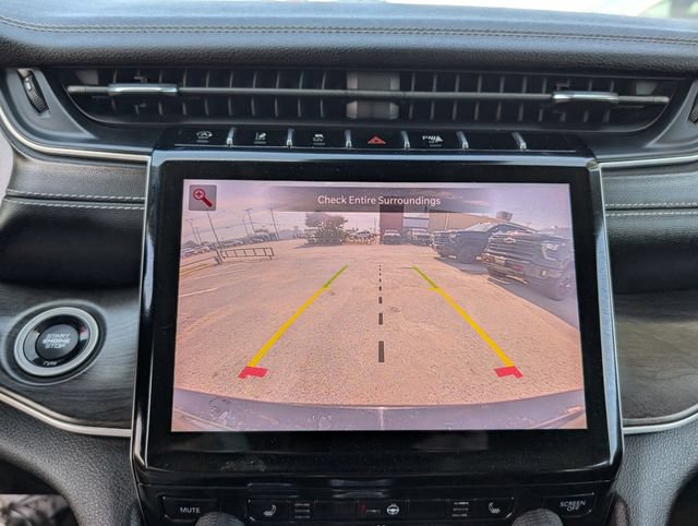 Used 2022 Jeep Grand Cherokee L Limited AWD/4WD image 8