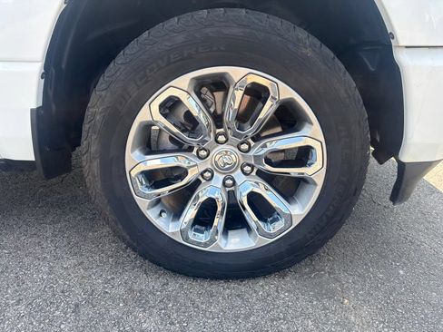 Used 2023 RAM 1500 Laramie AWD/4WD image 31