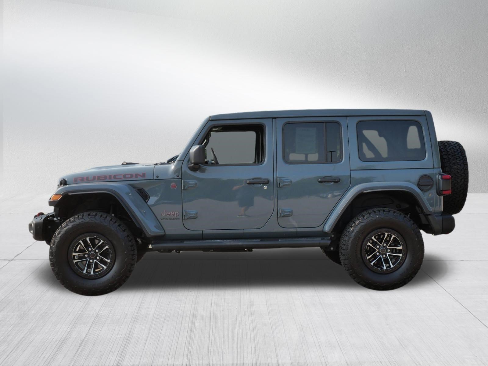 Used 2025 Jeep Wrangler Unlimited Rubicon AWD/4WD image 4