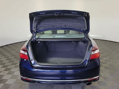 Used 2017 Honda Accord EX-L image 8