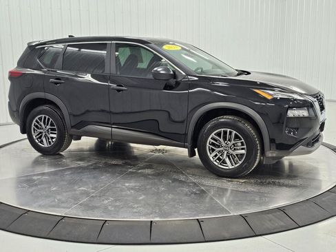 Used 2023 Nissan Rogue S AWD/4WD image 7