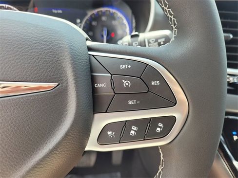 New 2026 Chrysler Voyager LX image 29