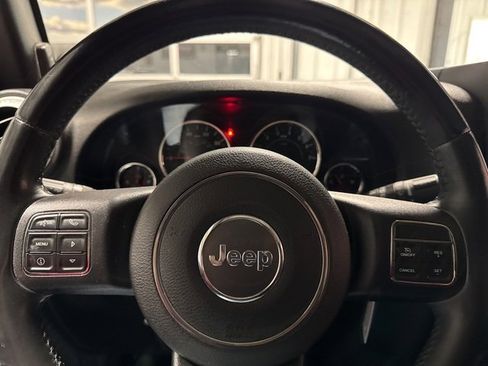 Used 2014 Jeep Wrangler Unlimited Sahara w/ Max Tow Package image 14