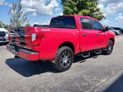 Used 2023 Nissan Titan SV AWD/4WD image 3