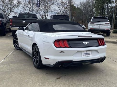 Used 2022 Ford Mustang Premium image 6