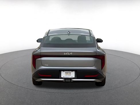 Used 2025 Kia K4 LXS image 12