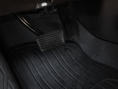 Used 2022 GMC Sierra 1500 Elevation image 16