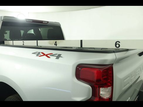 Used 2022 Chevrolet Silverado 1500 Custom AWD/4WD image 11