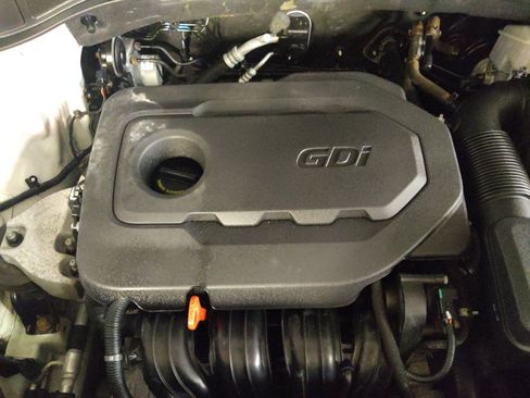 Used 2018 Hyundai Santa Fe Sport FWD image 30