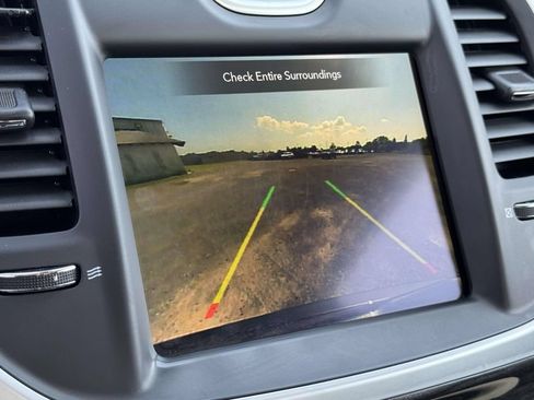 Used 2022 Chrysler 300 Touring w/ Sport Appearance Package RWD image 18