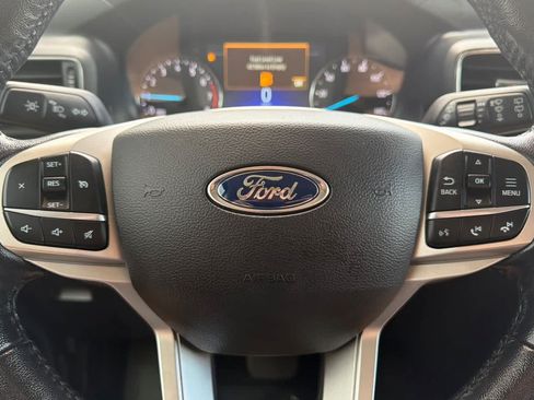 Certified 2022 Ford Explorer XLT w/ Equipment Group 202A AWD/4WD image 24