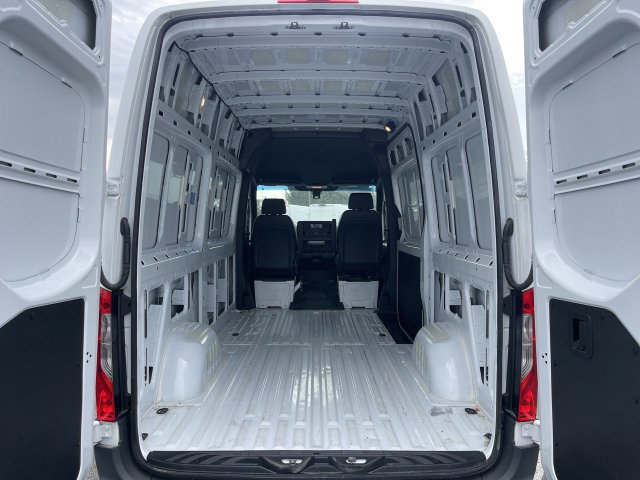 Used 2024 Mercedes-Benz Sprinter 2500 w/ Acoustic Package image 14
