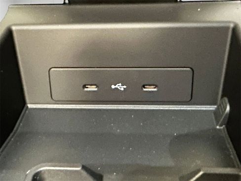 Used 2025 Porsche 911 Carrera GTS image 25