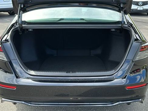 Used 2025 Honda Accord Sport image 26