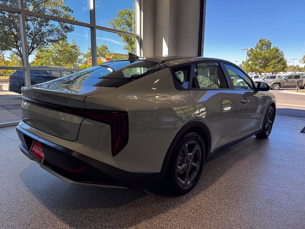 Used 2025 Kia K4 FWD image 7