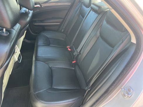 Used 2021 Chrysler 300 Touring L image 19