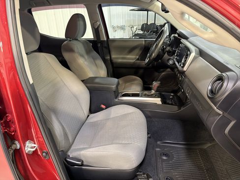 Used 2021 Toyota Tacoma SR5 w/ Technology Package image 12