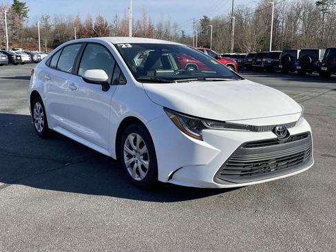 Used 2023 Toyota Corolla LE image 7