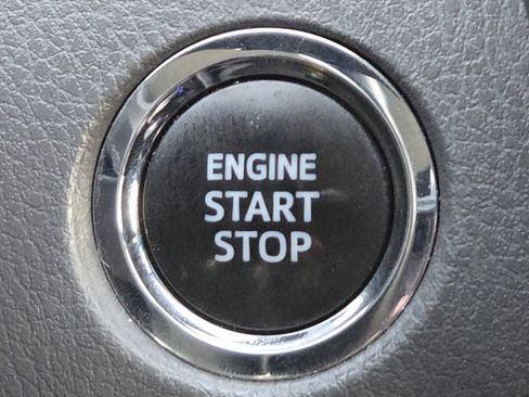 Used 2023 Toyota Camry XSE image 32