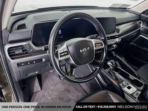Used 2023 Kia Telluride S FWD image 9