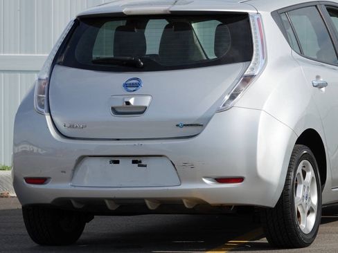 Used 2011 Nissan Leaf SL FWD image 21