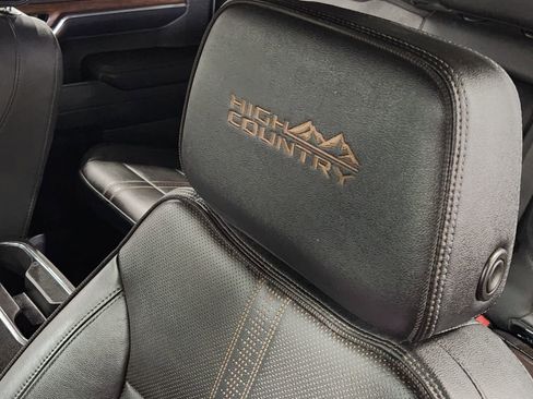 Used 2023 Chevrolet Silverado 1500 High Country w/ High Country Premium Package AWD/4WD image 28