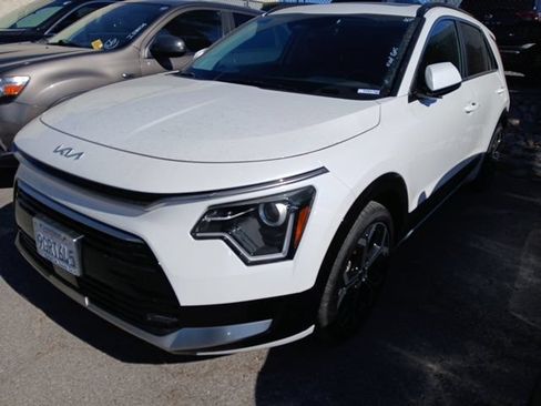 Used 2023 Kia Niro EX Touring FWD image 1