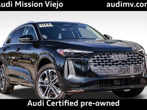 Certified 2025 Audi Q5 Premium w/ Convenience Package AWD/4WD image 1