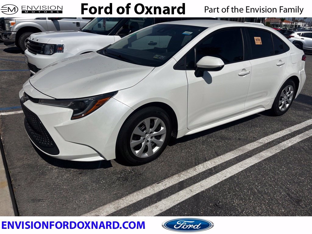 Used 2020 Toyota Corolla LE FWD image 1