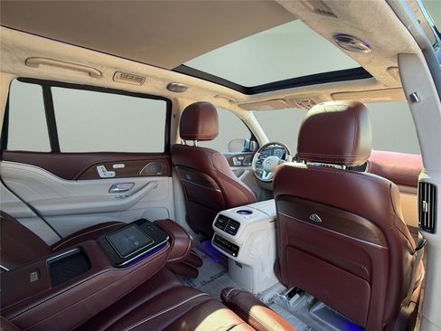 Used 2021 Mercedes-Benz Maybach GLS 600 4MATIC image 31