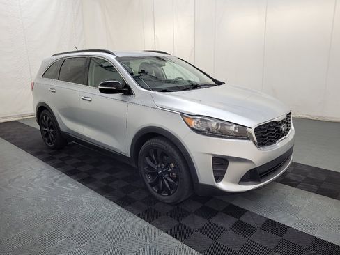 Used 2019 Kia Sorento S AWD/4WD image 11