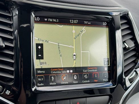 Used 2019 Jeep Cherokee Limited AWD/4WD image 32