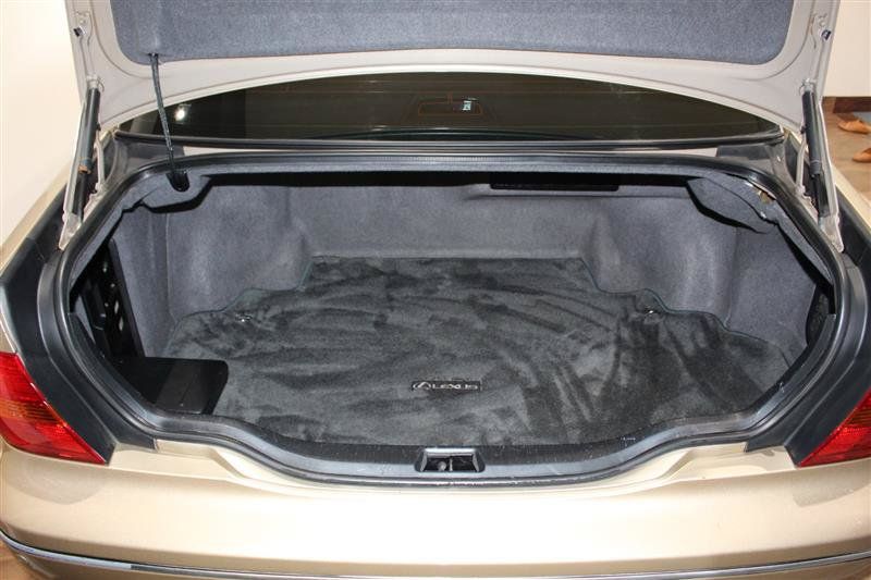 Used 2002 Lexus LS 430 RWD image 36