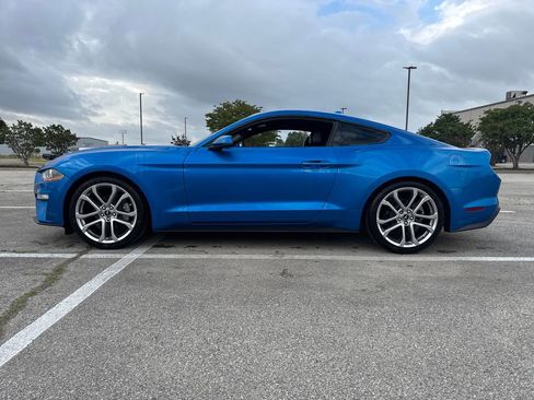 Used 2021 Ford Mustang Premium w/ Equipment Group 201A RWD image 3