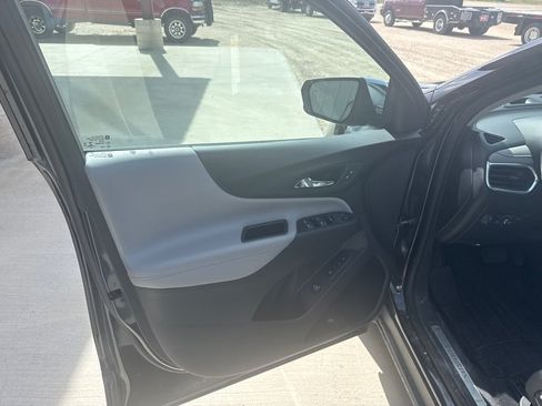 Used 2021 Chevrolet Equinox Premier AWD/4WD image 14