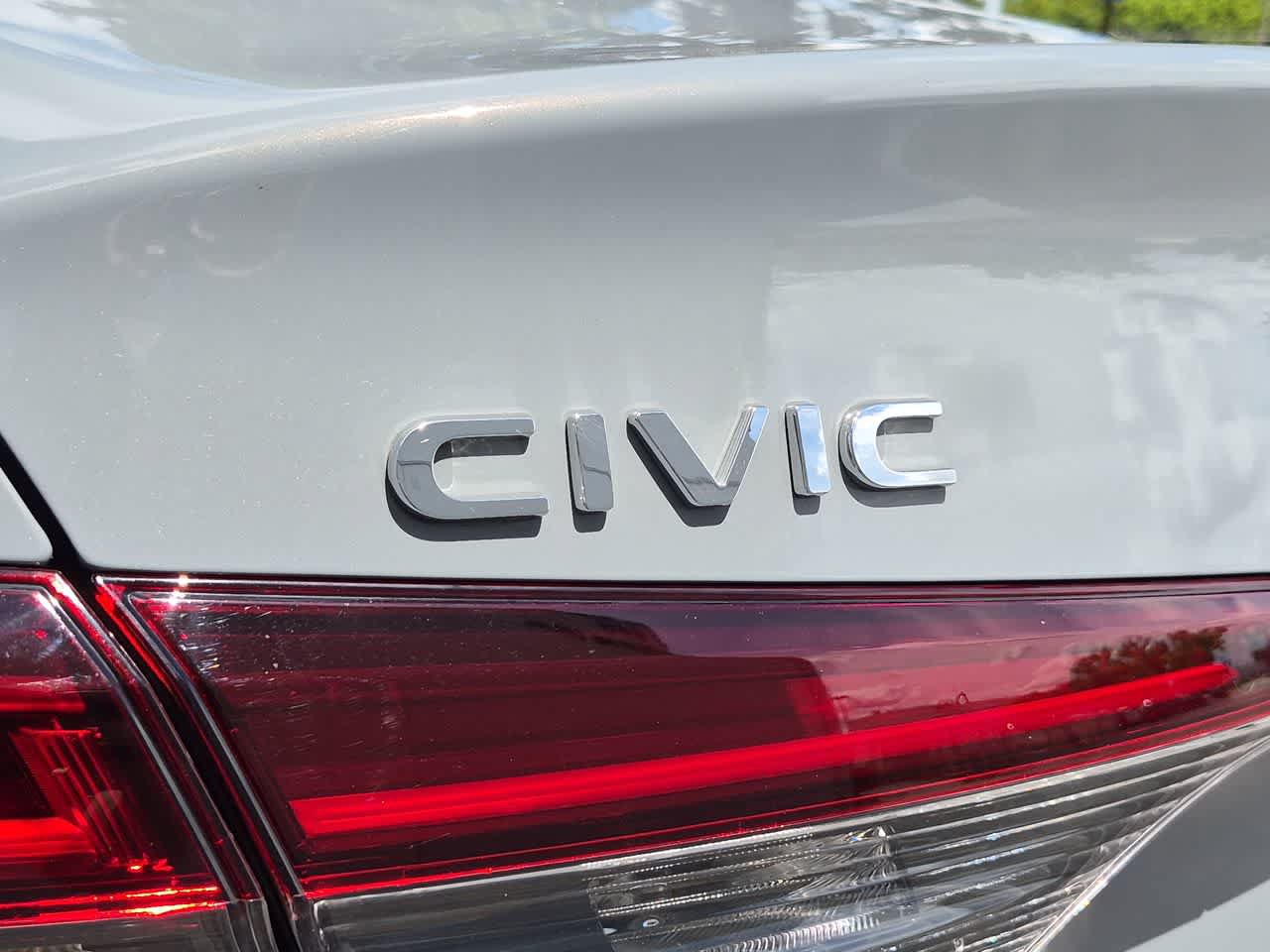 Used 2025 Honda Civic Sport image 12