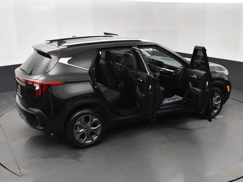 Used 2024 Kia Seltos S FWD image 6