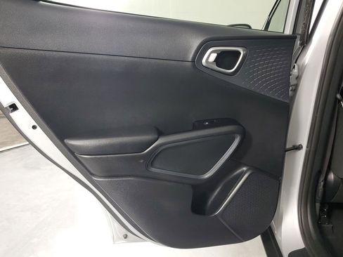 Certified 2021 Kia Soul S image 40
