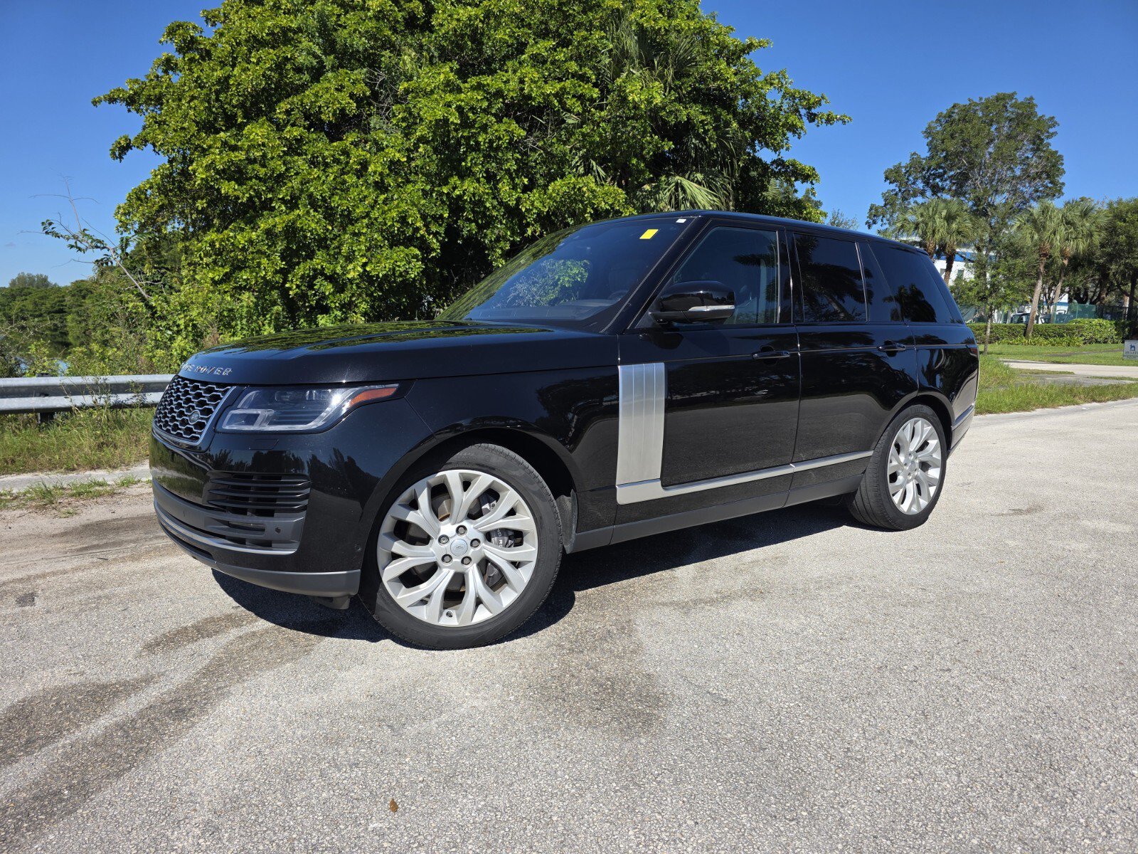 Used 2022 Land Rover Range Rover Westminster Edition AWD/4WD image 1
