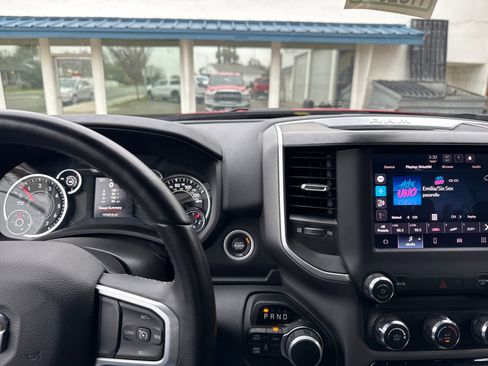 Used 2024 RAM 2500 Big Horn w/ Bed Utility Group image 17