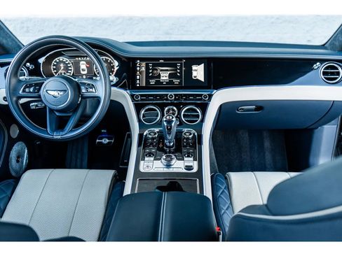 Used 2022 Bentley Continental GT V8 image 6