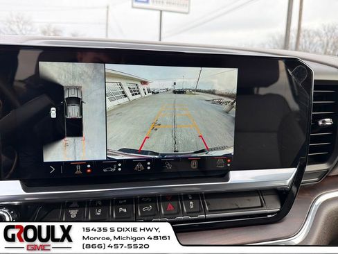 Used 2024 GMC Sierra 2500 SLT w/ SLT Premium Package image 20