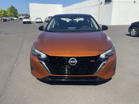 Used 2025 Nissan Sentra SR w/ SR Premium Package FWD image 8