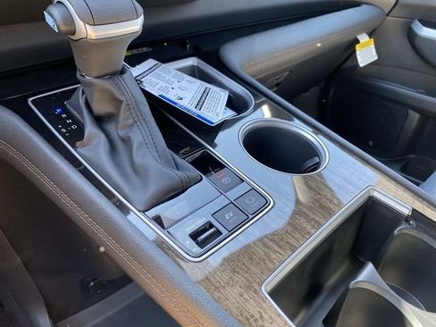 New 2026 Toyota Sienna Platinum AWD/4WD image 11