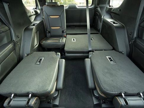 Used 2023 GMC Yukon AT4 w/ Technology Package image 32