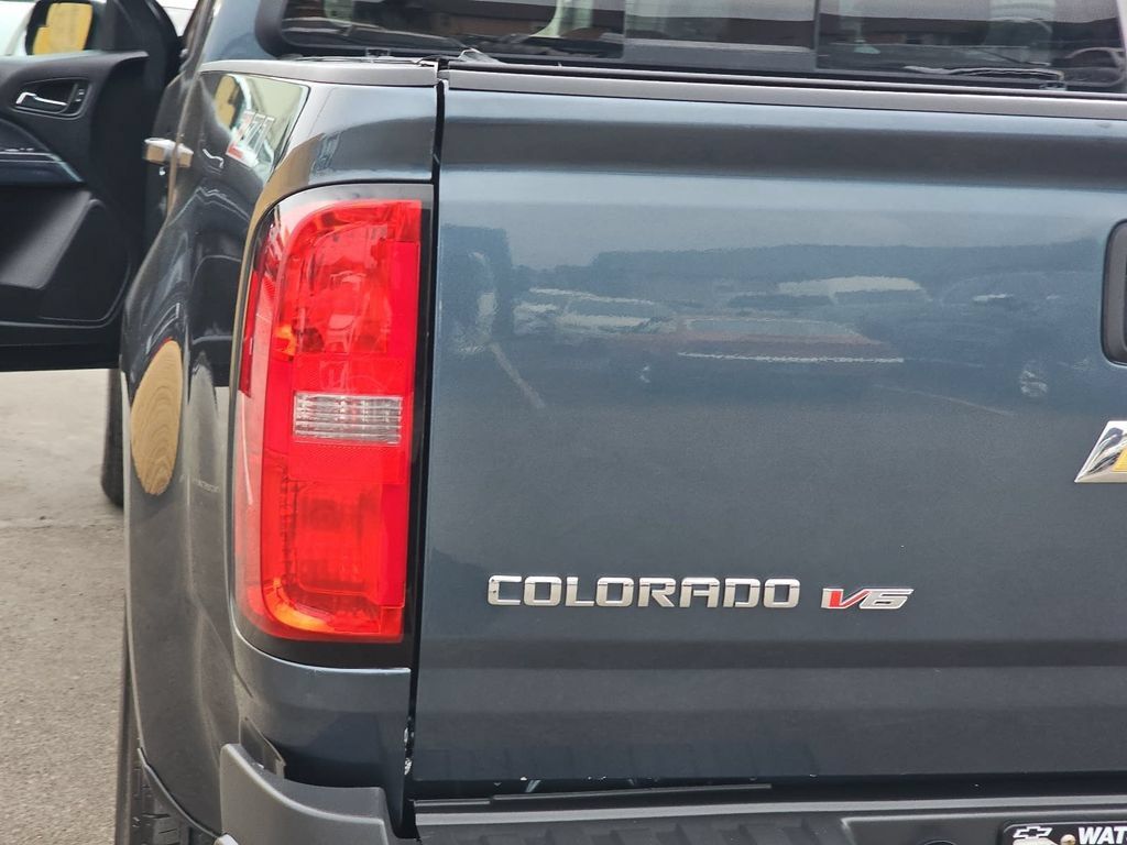 Used 2019 Chevrolet Colorado Z71 AWD/4WD image 40