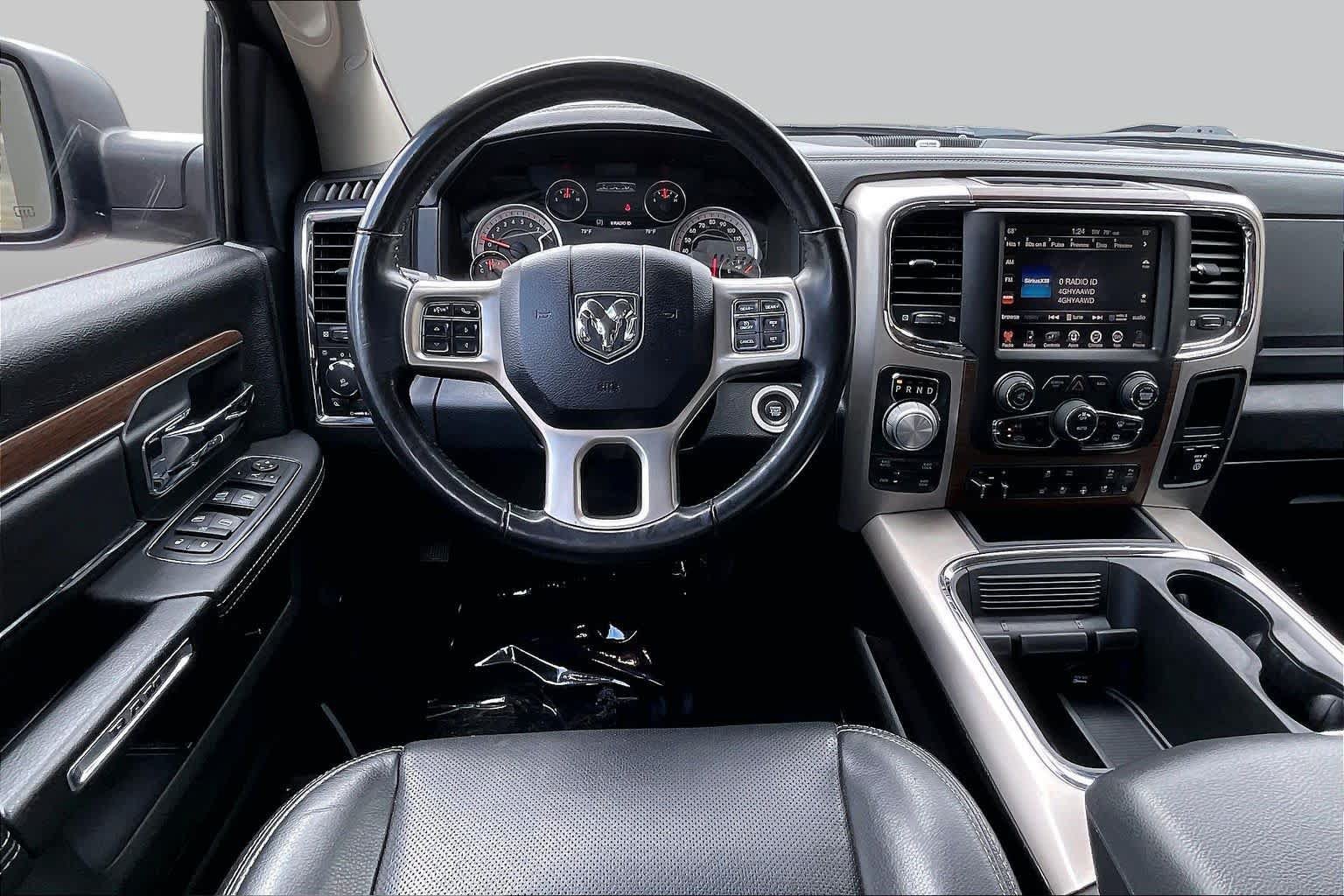 Used 2017 RAM 1500 Laramie w/ Convenience Group AWD/4WD image 6