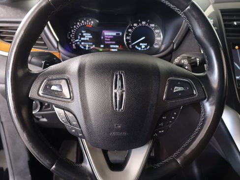 Used 2017 Lincoln MKC Reserve w/ Lincoln MKC Climate Package image 3