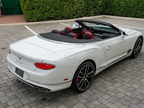 Used 2024 Bentley Continental GT V8 image 28