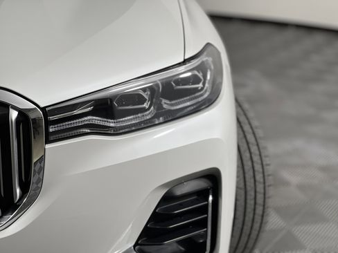 Used 2020 BMW X7 xDrive40i w/ Premium Package image 5